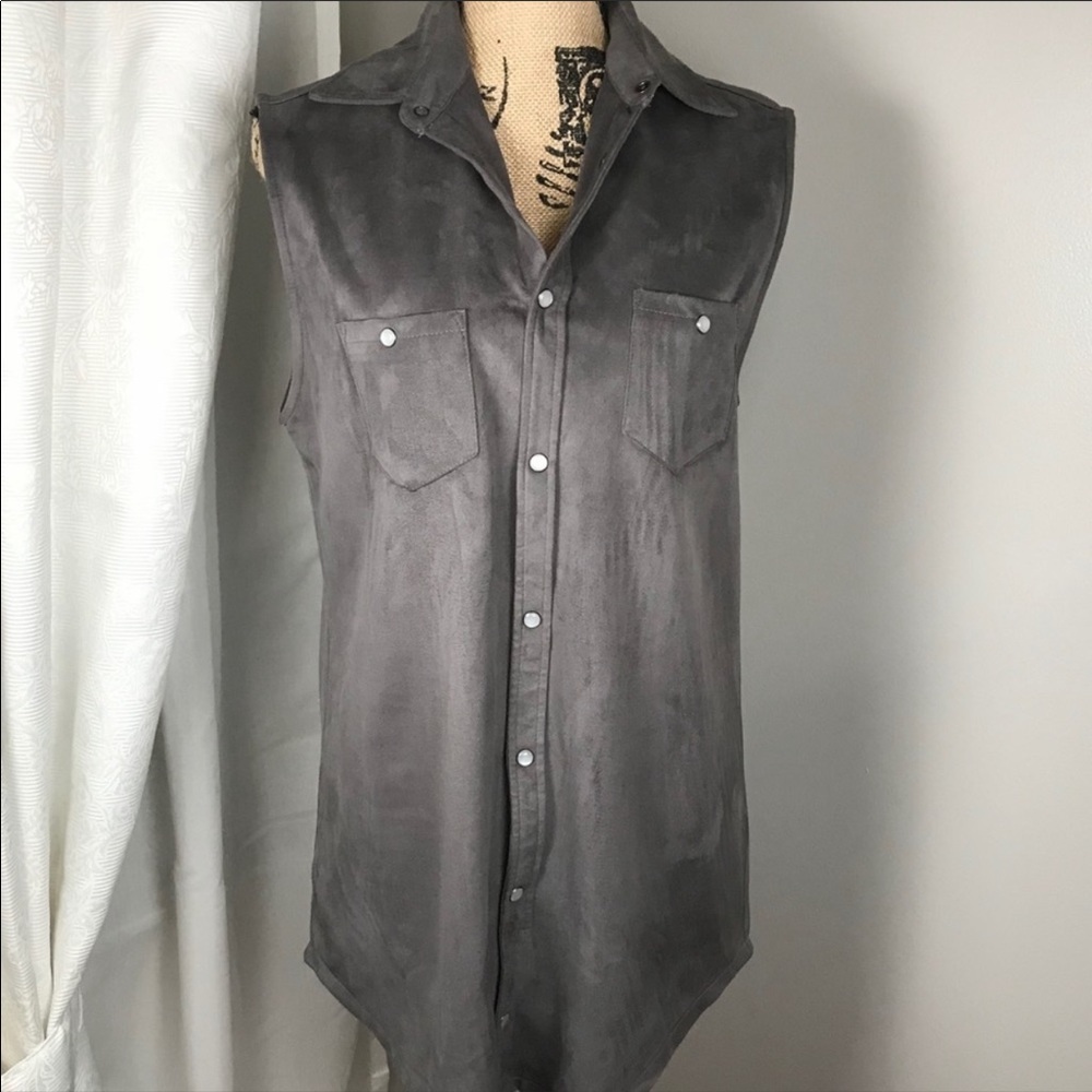 LF JAASE sleeveeles suede button down shirt